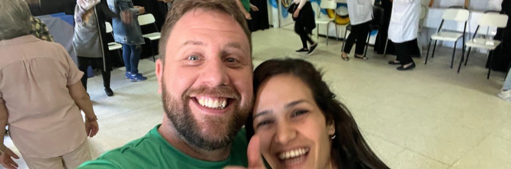 Björn Dahlman gör tummen upp